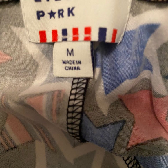 LIBERTY PARK TSHIRT blouse tie front patriotic July 4th RED,WHITE,BLUE Med - Picture 3 of 5